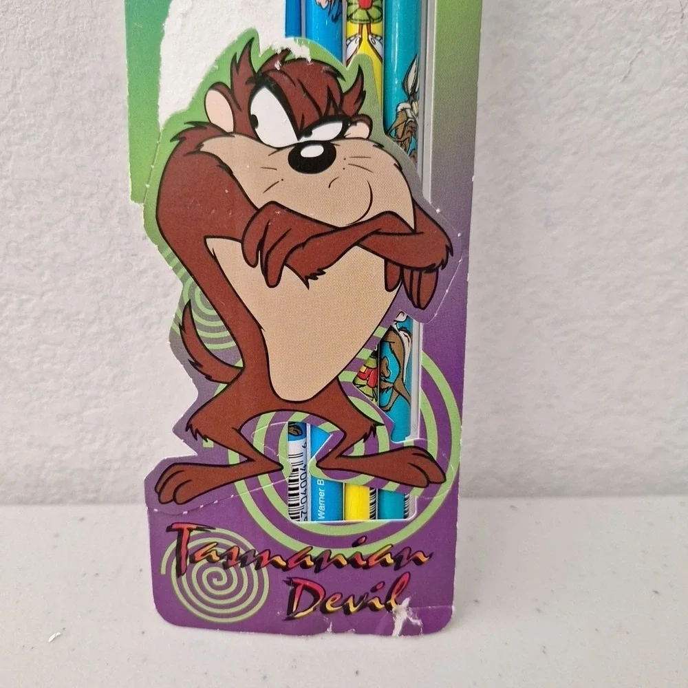 Vintage Looney Tunes Pencils 4 pack w/ Bookmark Warner Bros 1990s Made In USA